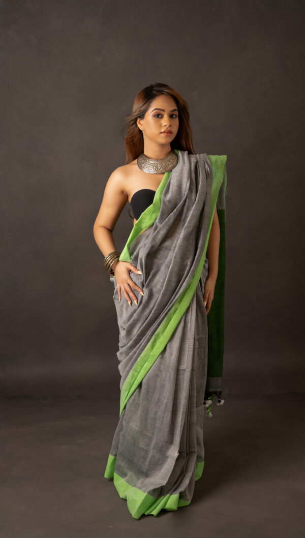 Contrast Aanchal Khadi cotton saree